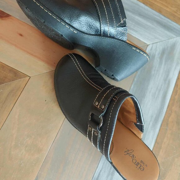 Eurosoft by Sofft Black Leather Slip-On Clogs / Mule Shoes - Picture 3 of 3